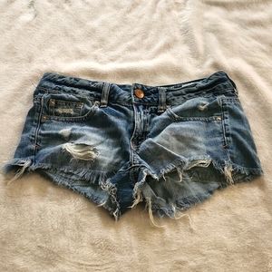URBAN OUTFITTERS ripped jean shorts